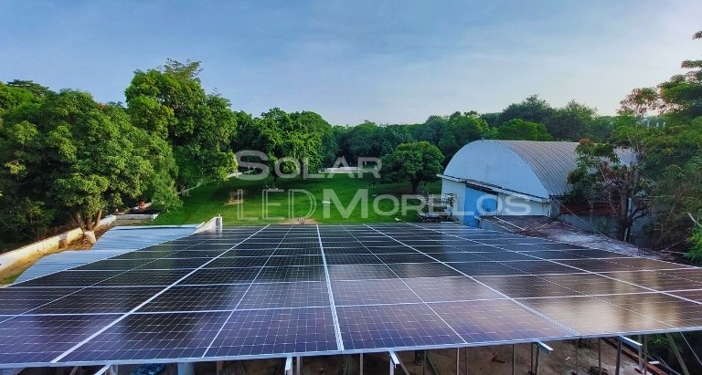 Potencia instalada: 610 KWp