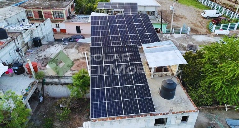 Potencia instalada: 128 KWp